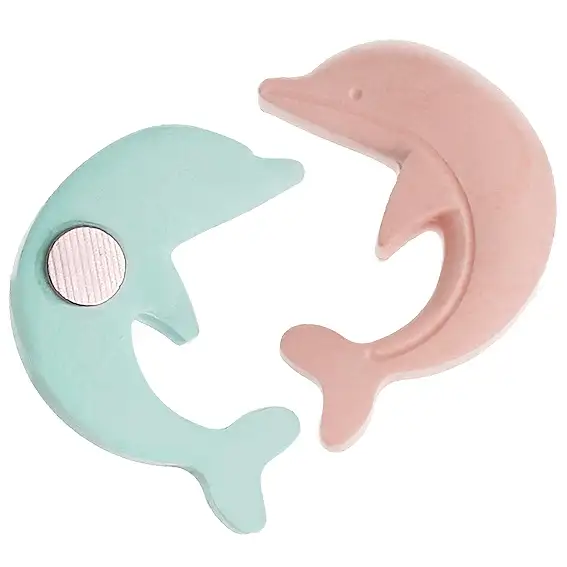 Imanes decorativos de resina terminados con formas de animales y frutas, pintados con colores vivos